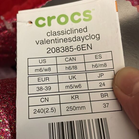 NWT Crocs Classic Lined Valentine’s Day 2023 Clog Women Size 8 - Picture 10 of 10